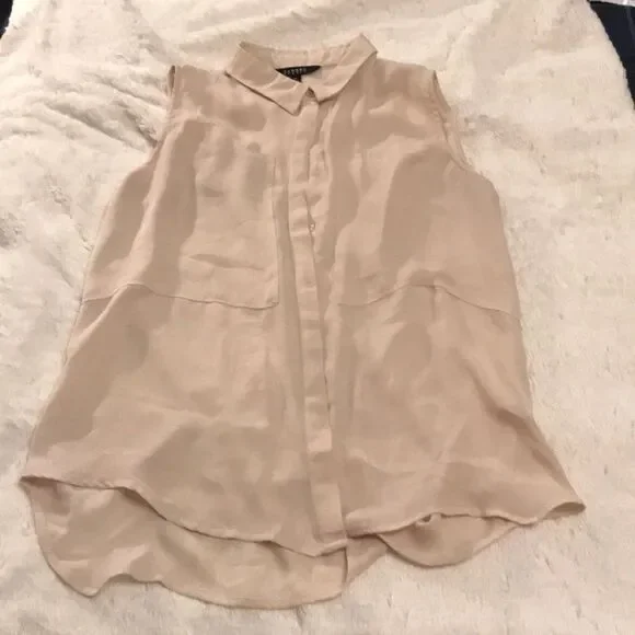 Button down sheer tank - Picture 1 of 5